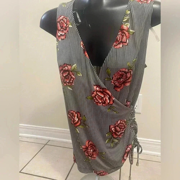 2 for $20 MELANIE LYNE TOP - Picture 2 of 7